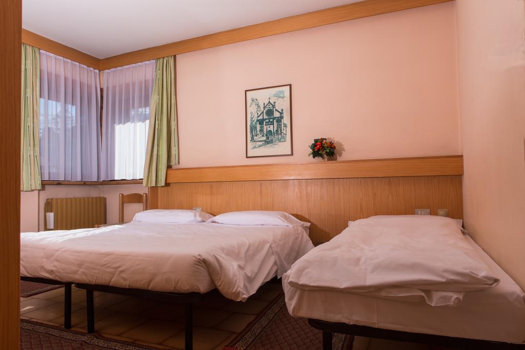 Hotel La Baita Livigno Cameră foto